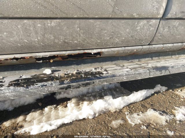 GMC Yukon Slt Image 2