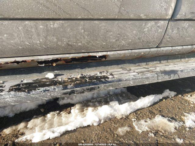 GMC Yukon Slt Image 2