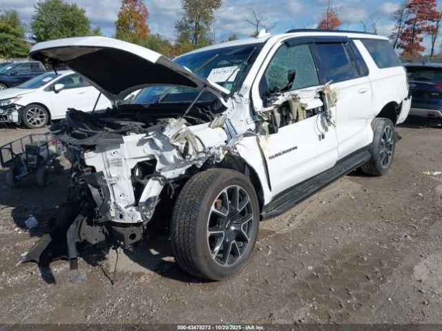 Chevrolet Suburban 4wd Rst Image 5