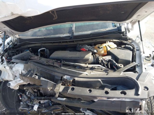 Chevrolet Suburban 4wd Rst Image 14