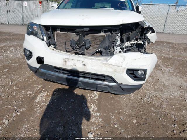 Nissan Pathfinder Sv Image 12