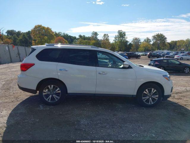 Nissan Pathfinder Sv Image 8