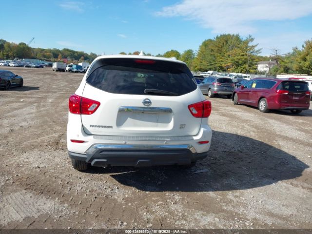 Nissan Pathfinder Sv Image 9