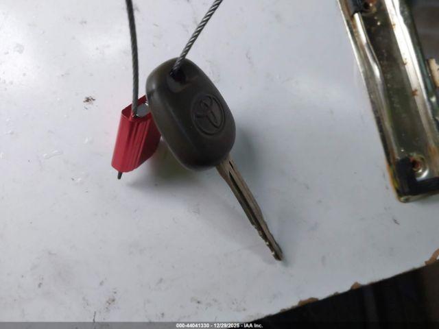 Toyota Camry Image 8