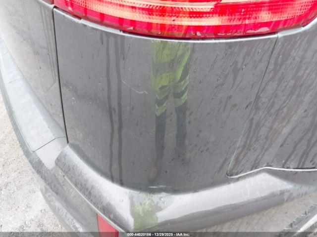 GMC Terrain Sle-1 Image 2