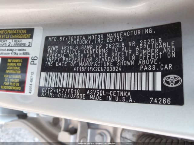 Toyota Camry Le Image 8