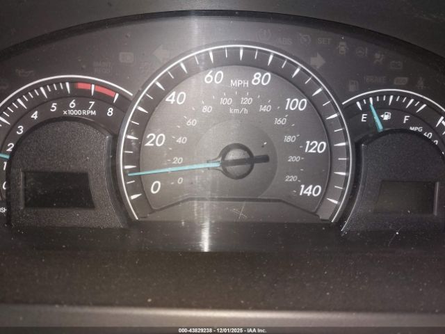 Toyota Camry Le Image 13