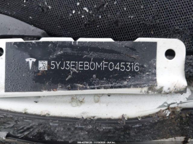 Tesla Model 3 Long Range Dual Motor All-wheel Drive Image 6