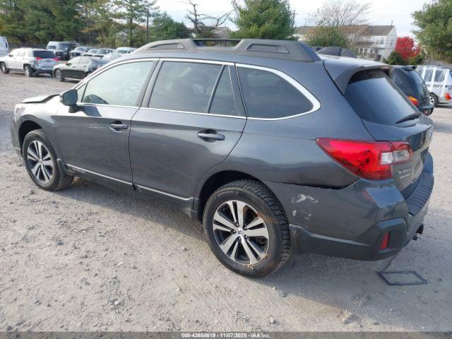 Subaru Outback 2.5i Limited Image 8