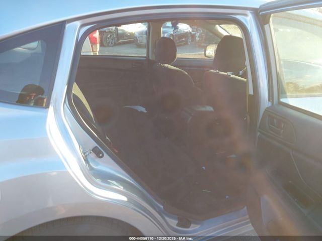 Subaru Impreza 2.0i Image 8