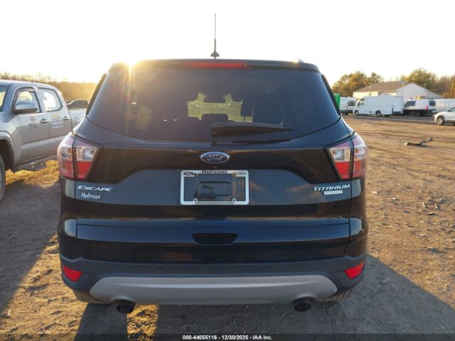 Ford Escape Titanium Image 11