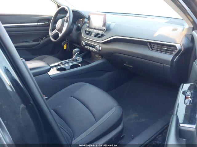 Nissan Altima Sv Fwd Image 8