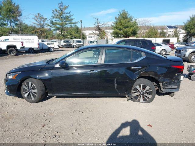 Nissan Altima Sv Fwd Image 11