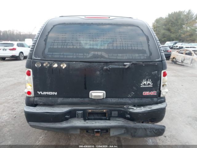 GMC Yukon Denali Image 14