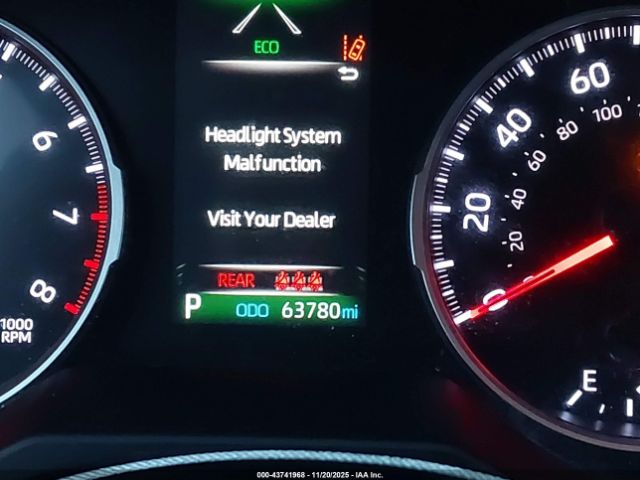 Toyota RAV4 Le Image 18