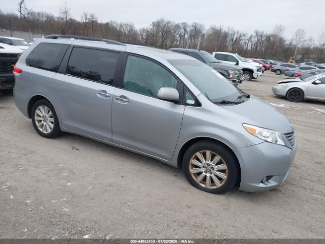 Toyota Sienna Xle Image 1