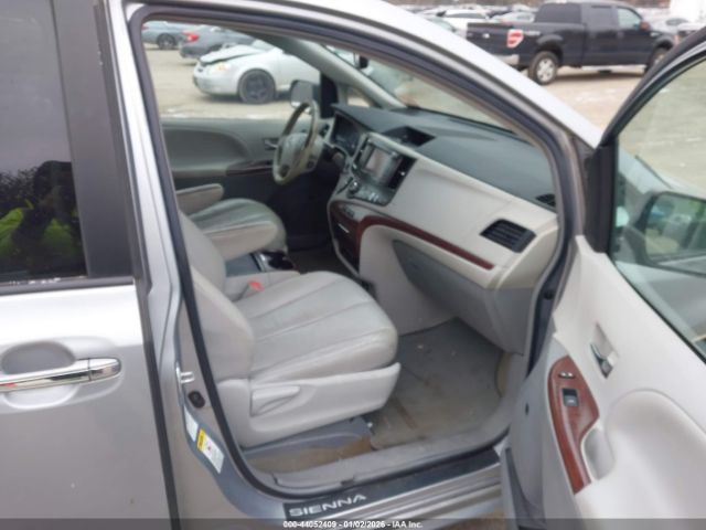 Toyota Sienna Xle Image 8