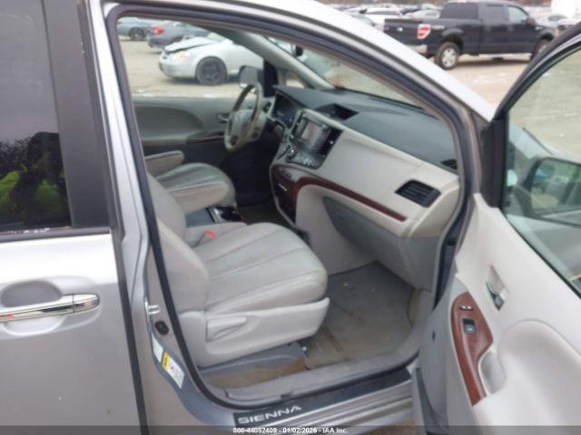 Toyota Sienna Xle Image 8