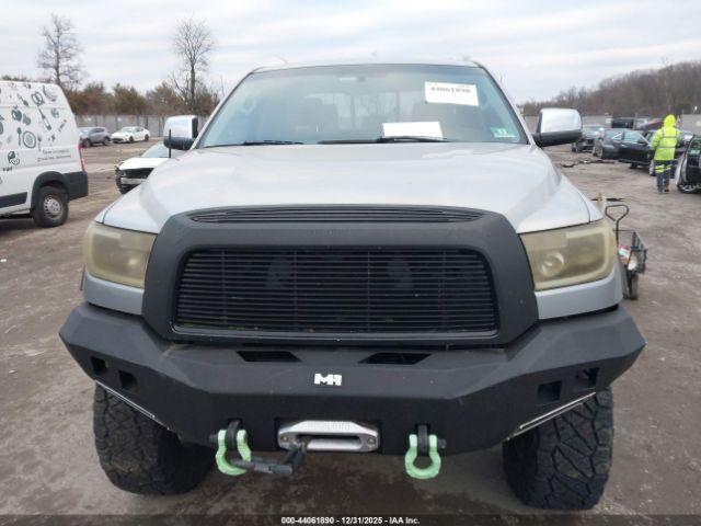 Toyota Tundra Sr5 4.7l V8 Image 16