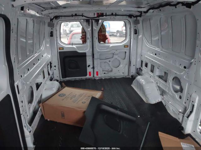 Ford Transit Image 13