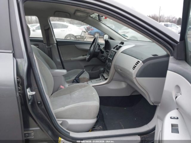 Toyota Corolla Le Image 11