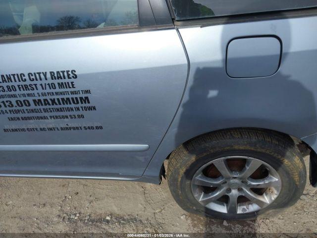 Toyota Sienna Ce Image 6