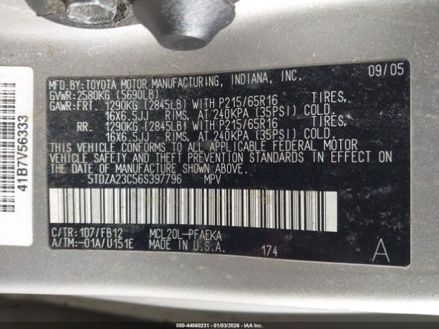 Toyota Sienna Ce Image 10