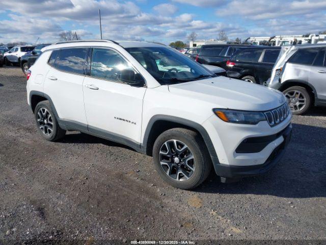  Salvage Jeep Compass