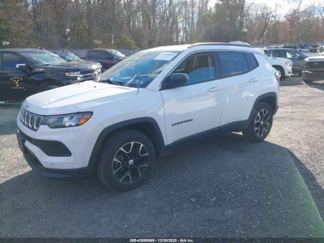 Jeep Compass Latitude 4x4 Image 4