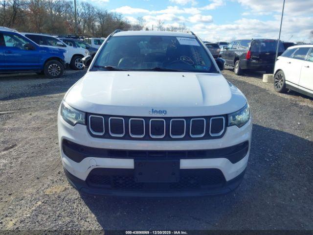 Jeep Compass Latitude 4x4 Image 9