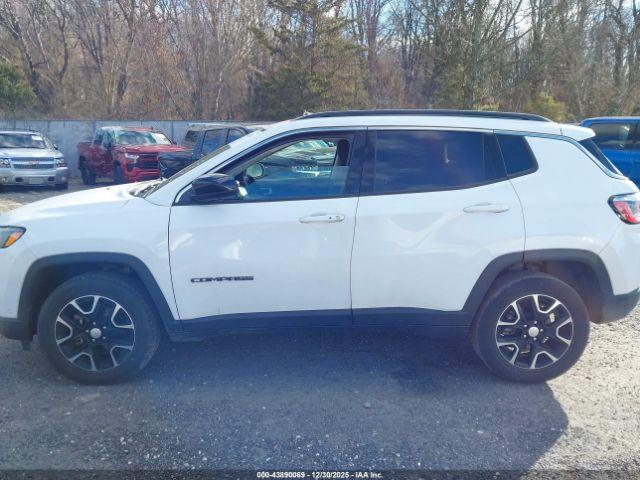 Jeep Compass Latitude 4x4 Image 14