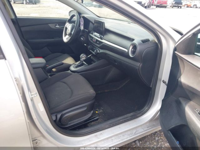 Kia Forte Lxs Image 5