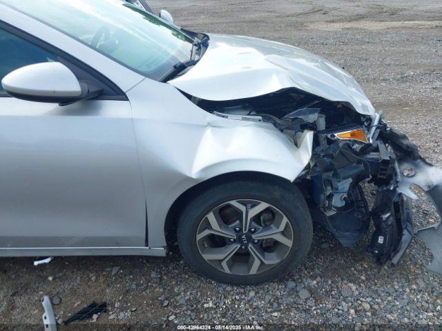 Kia Forte Lxs Image 14