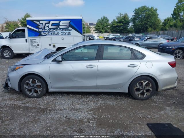 Kia Forte Lxs Image 13