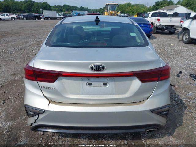 Kia Forte Lxs Image 16