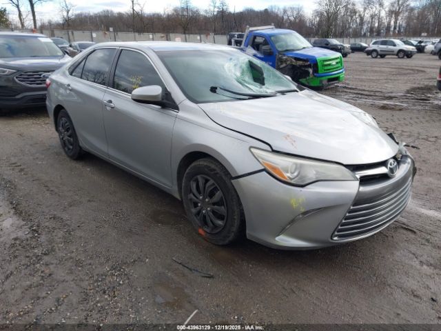 Toyota Camry Le Image 1