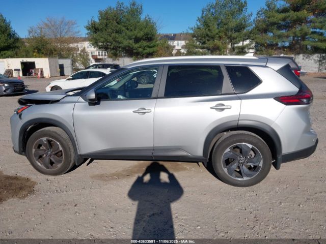 Nissan Rogue Sv Intelligent Awd Image 16