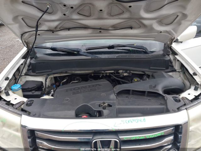 Honda Pilot Touring Image 5