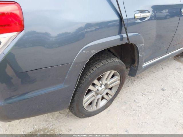 Toyota 4Runner Limited V6 Image 6