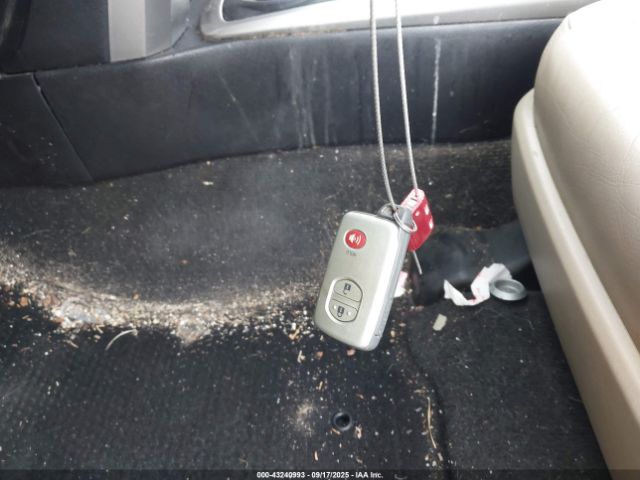 Toyota 4Runner Limited V6 Image 12