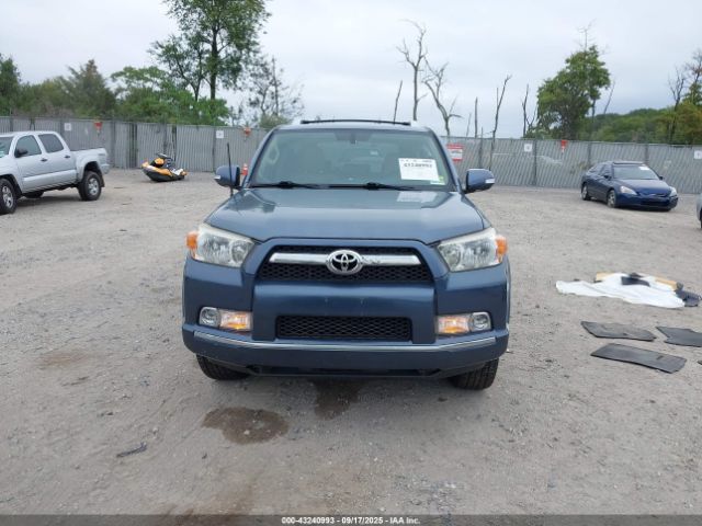 Toyota 4Runner Limited V6 Image 11