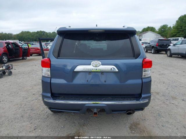 Toyota 4Runner Limited V6 Image 14