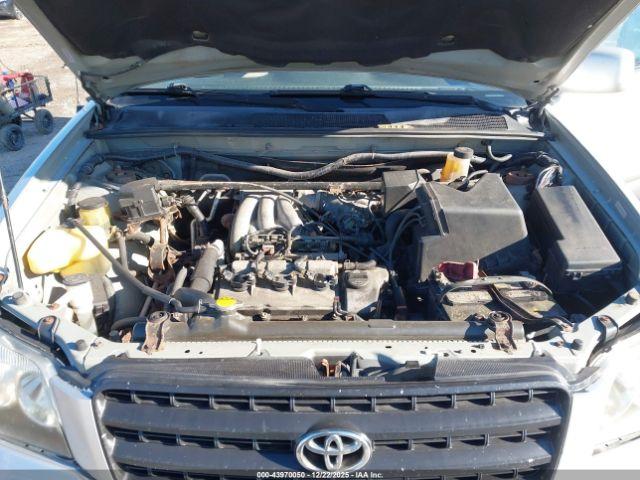 Toyota Highlander V6 Image 10