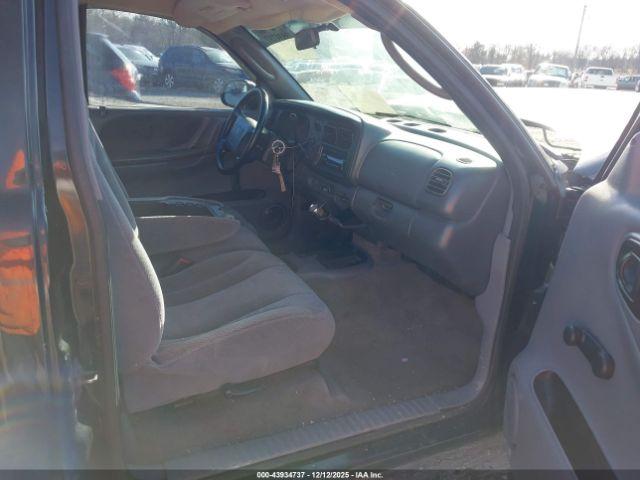 Dodge Dakota Image 2