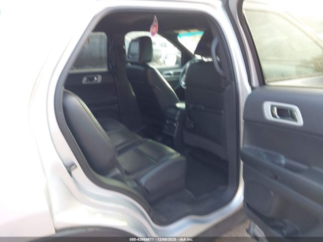 Ford Explorer Xlt Image 5