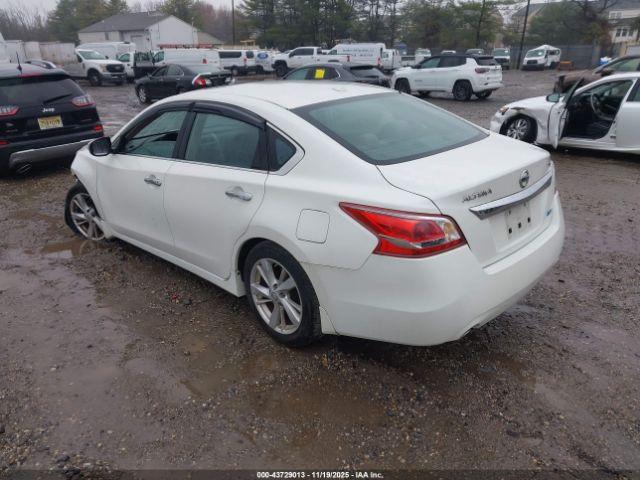 Nissan Altima 2.5 Sv Image 8