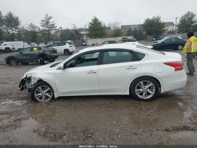 Nissan Altima 2.5 Sv Image 11