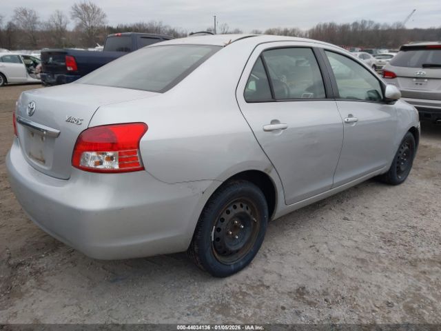 Toyota Yaris Image 2