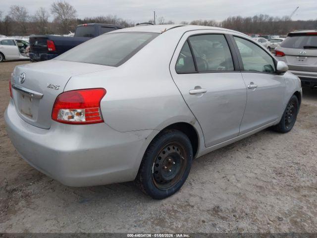 Toyota Yaris Image 2