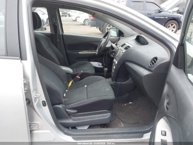 Toyota Yaris Image 4